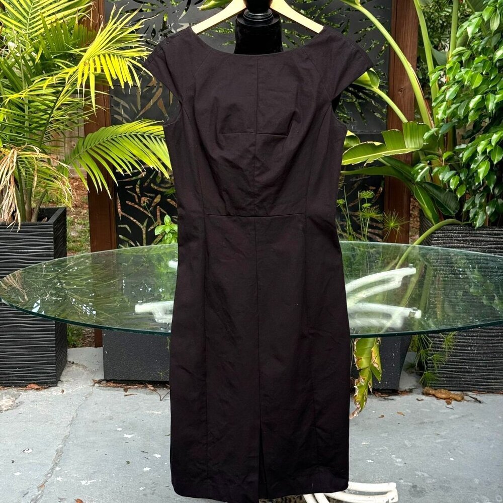 Banana Republic Black Cap Sleeve Sheath Dress Size 8 Women's Classic V Neck Back